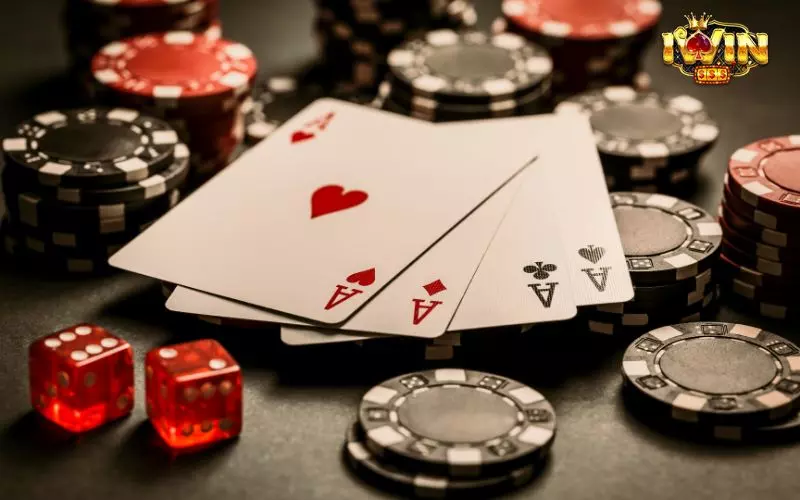 Trải nghiệm các tính năng hỗ trợ hữu ích khi chơi Poker tại iWin